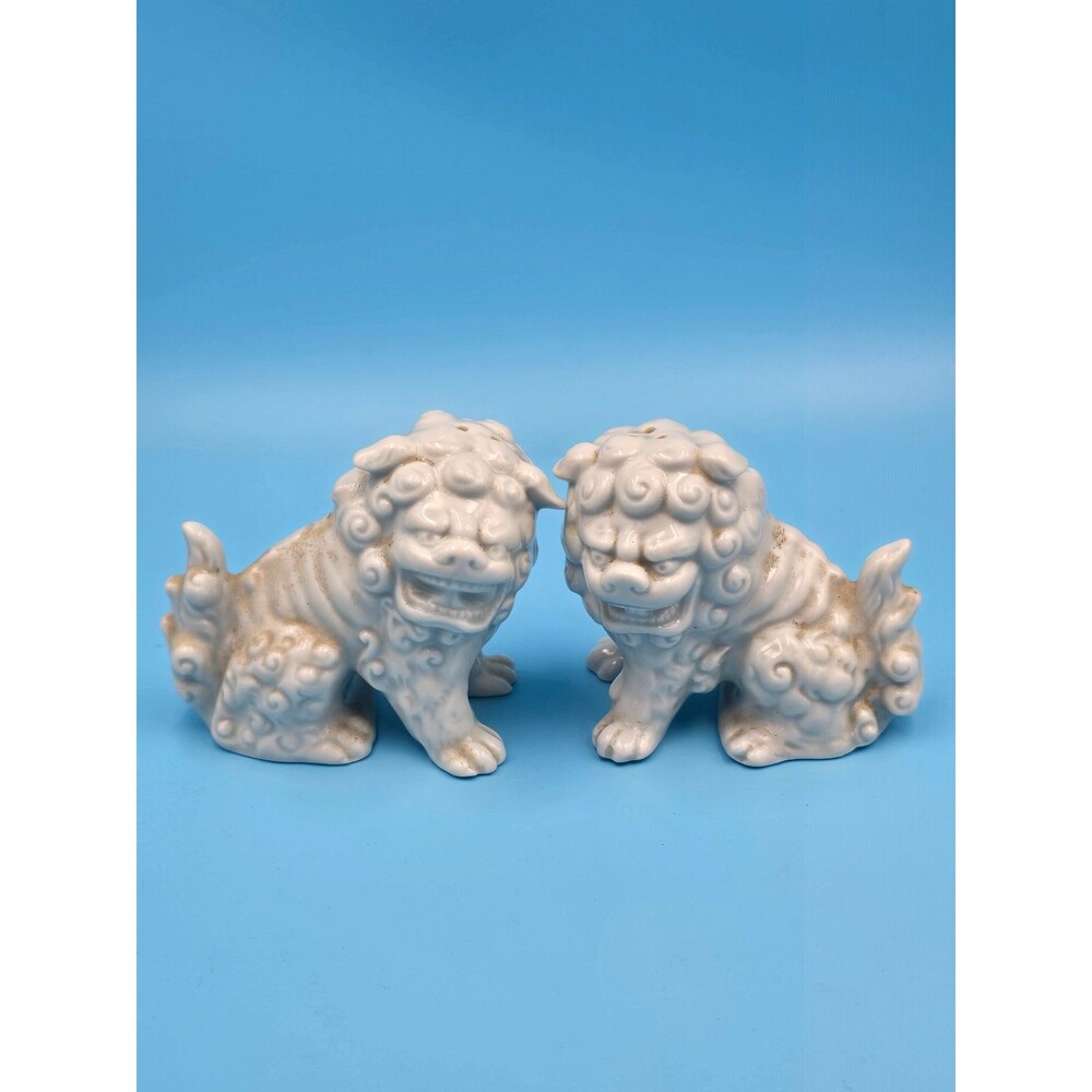 Vintage Mid-Century White Porcelain Foo Dog Salt & Pepper Shakers-Made in Japan